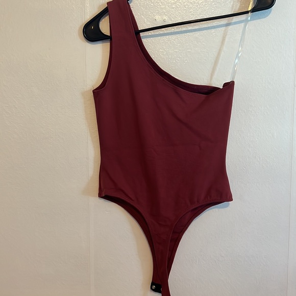 NWOT - one shoulder bodysuit - Picture 2 of 3